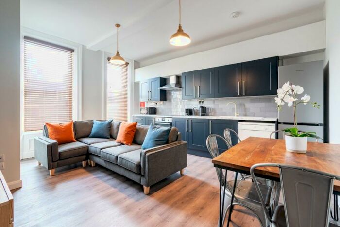 5 Bedroom Flat To Rent In Osborne Road, Newcastle, NE2