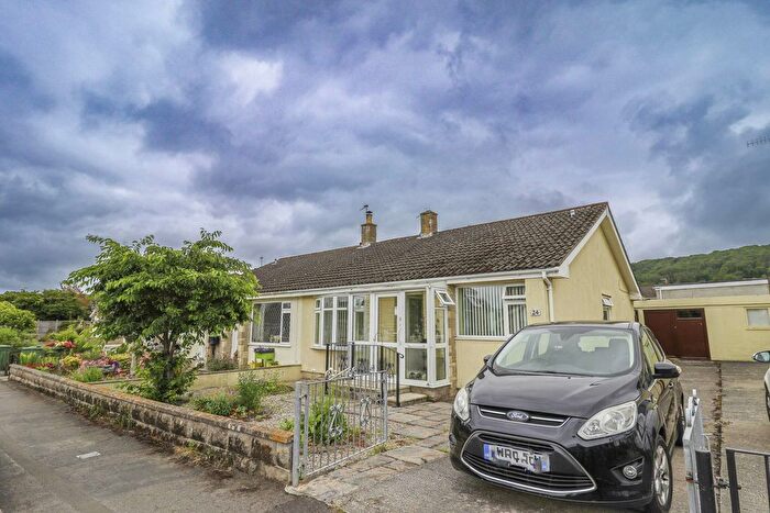2 Bedroom Bungalow For Sale In Moorcroft Road, Hutton Village, Weston-Super-Mare, BS24