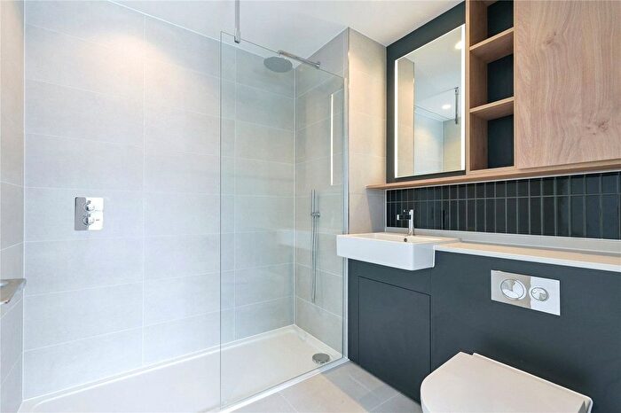 3 Bedroom Flat To Rent In The Maple, Ribbon Lane, London, NW2