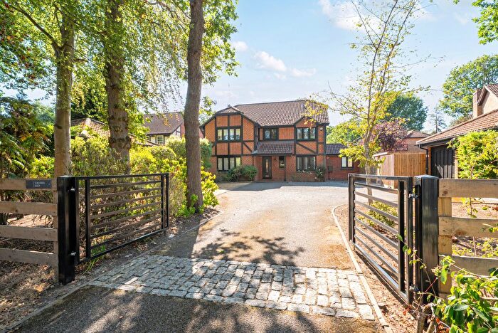 5 Bedroom Detached House For Sale In Squirrel Keep, West Byfleet, KT14