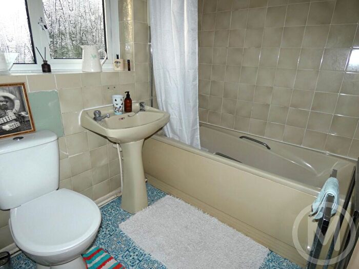 1 Bedroom Apartment For Sale In The Conifers, Hambleton, FY6