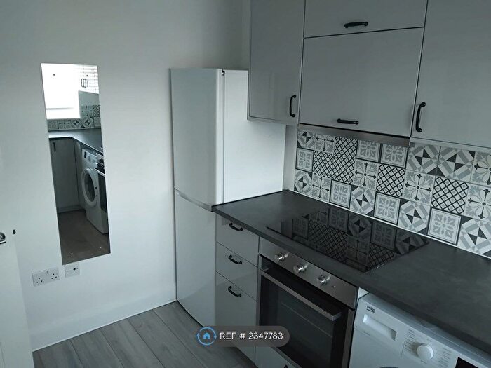 2 Bedroom Flat To Rent In Great Cambridge Road, Enfield, EN1