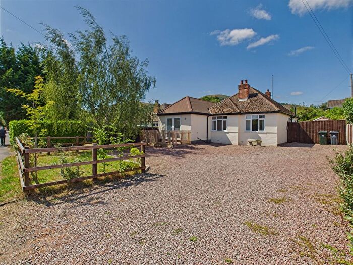 3 Bedroom Detached Bungalow For Sale In Pickersleigh Road, Malvern, WR14