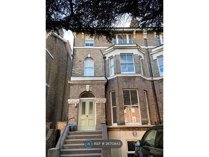 1 Bedroom Flat To Rent In Vanbrugh Park, London, SE3