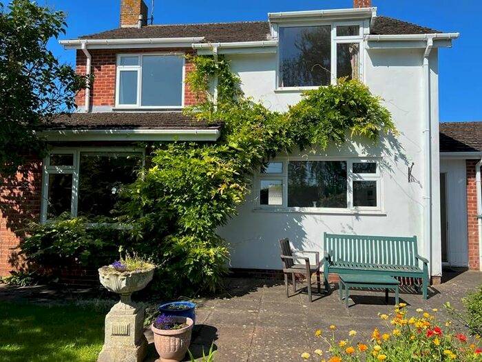 4 Bedroom Detached House For Sale In Abbots Court Drive, Tewkesbury, Gloucestershire, GL20