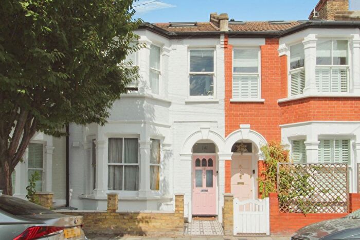 1 Bedroom Flat To Rent In Steerforth Street, London, SW18