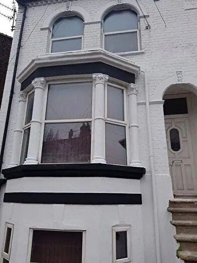 2 Bedroom Flat To Rent In Cromwell Road, Luton, LU3