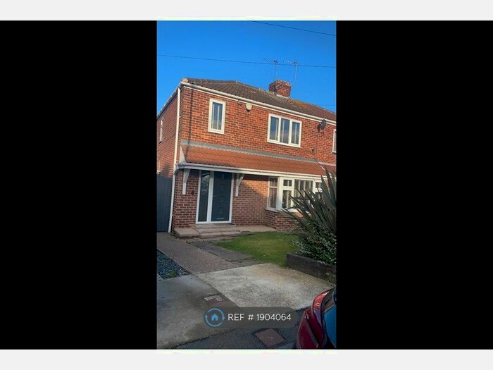 3 Bedroom Semi-Detached House To Rent In Cedar Avenue, Wickersley, Rotherham, S66