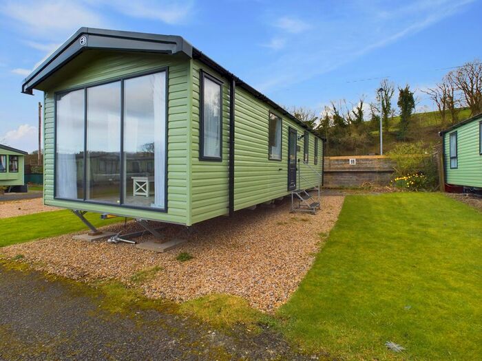 2 Bedroom Mobile/park Home For Sale In Oakleaf Holiday Park, The Batts, Wolsingham, DL13
