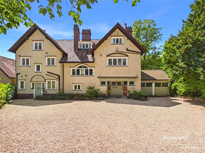 7 Bedroom House For Sale In Upper Warren Avenue, Caversham, Reading, Berkshire, RG4