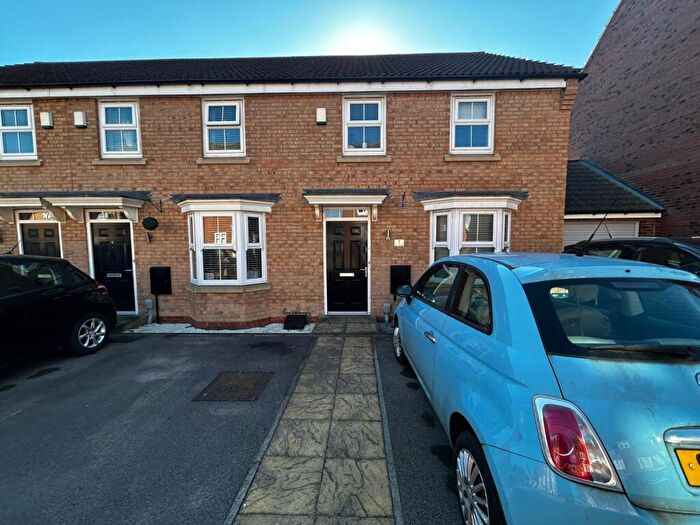 3 Bedroom End Of Terrace House To Rent In Elthorne Park, Kingswood, Hull, East Riding Of Yorkshire, HU7