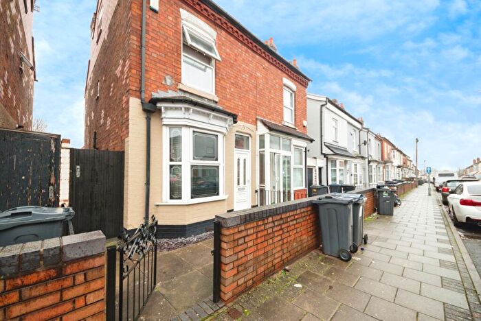 4 Bedroom End Of Terrace House For Sale In Fernley Road, Birmingham, West Midlands, B11