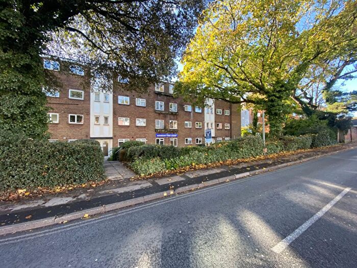 2 Bedroom Flat For Sale In Ashley Road, Poole, BH14