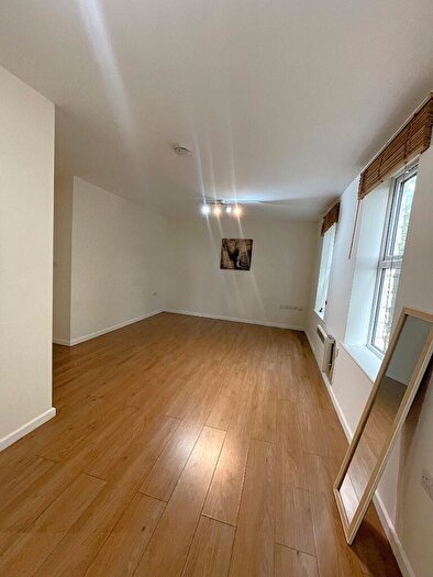 2 Bedroom Flat To Rent In Daniel Hill Mews, Sheffield, S6
