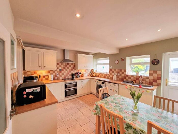 2 Bedroom Cottage For Sale In Glannant Row, Shwt, Bridgend County., CF32