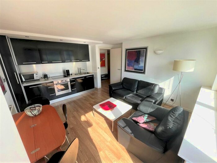 2 Bedroom Flat To Rent In Wellington Street, Leeds, LS1