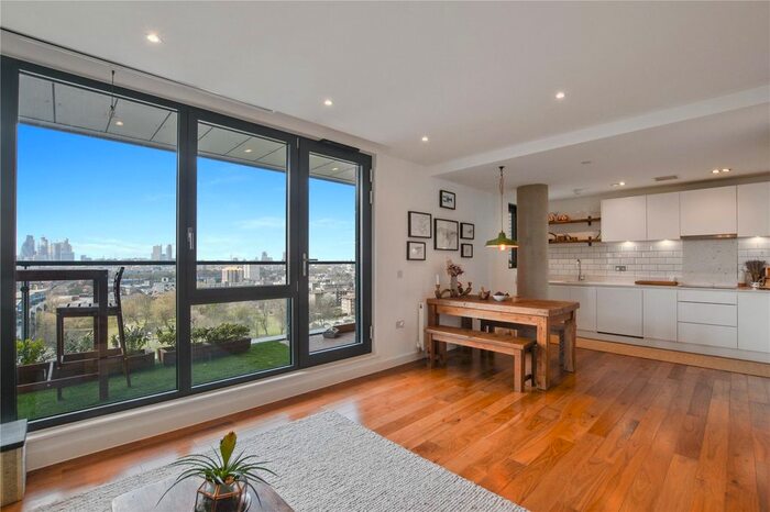 2 Bedroom Flat To Rent In Grand Regent Tower, Cadmium Square, London, E2