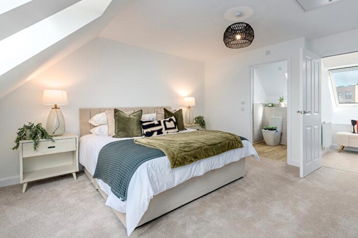 3 Bedroom End Of Terrace House For Sale In Morris Drive, Holytown, Motherwell, South Lanarkshire, ML1