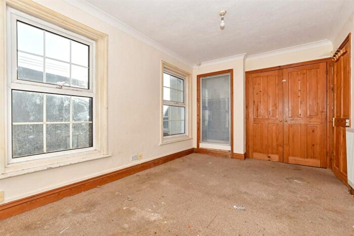 3 Bedroom Semi-Detached House For Sale In Broad Stairs, CT10