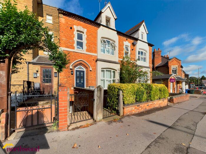4 Bedroom Terraced House To Rent In Middleton Road, Banbury, OX16