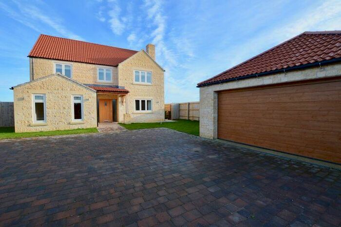 4 Bedroom Detached House For Sale In Holywell Road, Castle Bytham, NG33