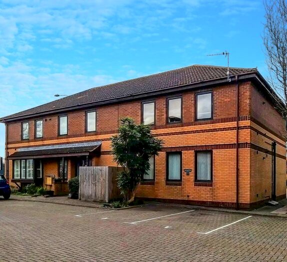1 Bedroom Flat To Rent In Midland Way, Thornbury, Gloucestershire, BS35