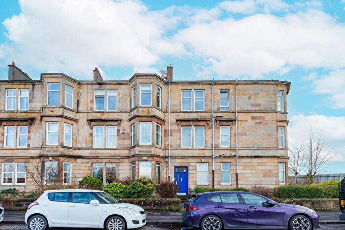 2 Bedroom Flat For Sale In Flat / Macfarlane Street, Paisley, PA3