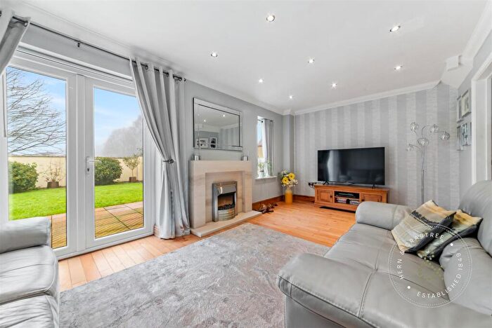 3 Bedroom End Of Terrace House For Sale In Evenwood Close, Pontprennau, Cardiff, CF23