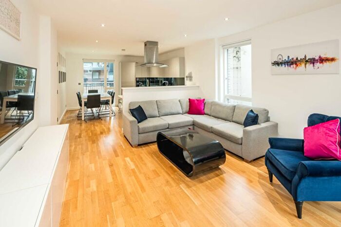 3 Bedroom Flat To Rent In Arts Lane, London, SE16