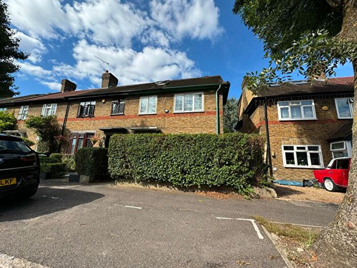 4 Bedroom Terraced House To Rent In Penrhyn Avenue, E17