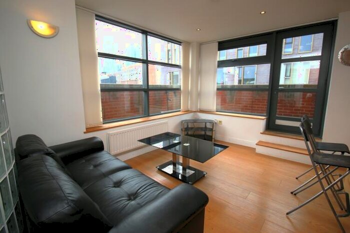 2 Bedroom Apartment To Rent In Lake House, Ellesmere Street Manchester, M15