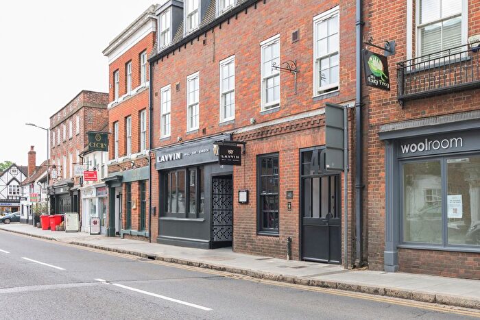 2 Bedroom Flat For Sale In West Street, Marlow, SL7