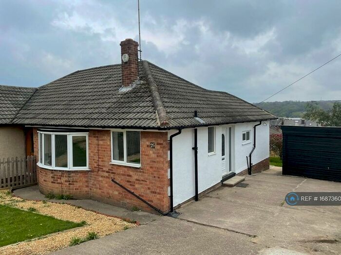 2 Bedroom Bungalow To Rent In Pyenot Gardens, Cleckheaton, BD19