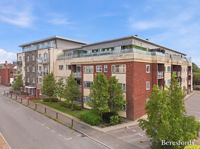 2 Bedroom Flat For Sale In St. Ediths Court, Billericay, CM12