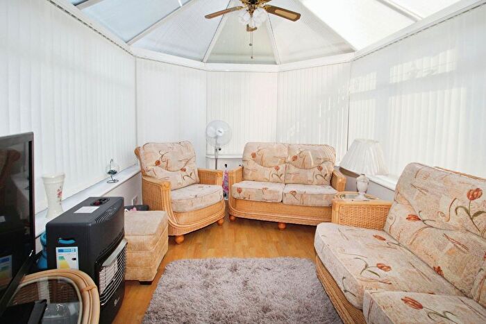 4 Bedroom Detached House For Sale In Maypool Drive, Stockport, Greater Manchester, SK5