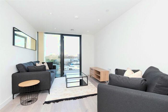 1 Bedroom Flat To Rent In Carriage House, City North Place, London, N4