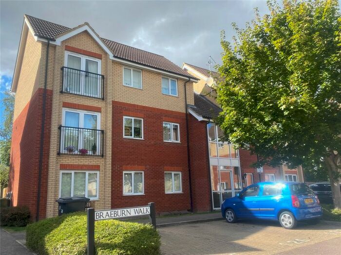 2 Bedroom Flat To Rent In Braeburn Walk, Royston, Hertfordshire, SG8