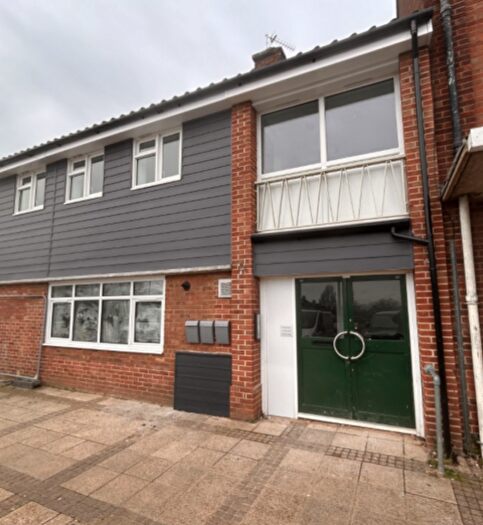 1 Bedroom Flat To Rent In Fane Drive, OX10