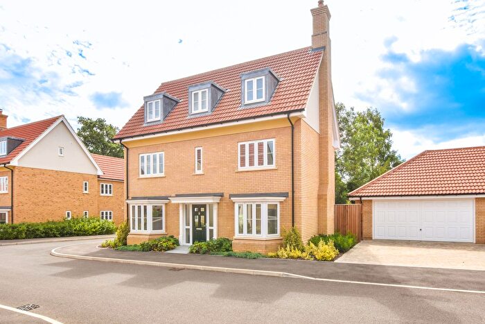 6 Bedroom Detached House For Sale In Woodlands Meadow, New Homes, CM6