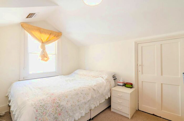 2 Bedroom Flat To Rent In Fassett Road, Kingston, Kingston Upon Thames, KT1