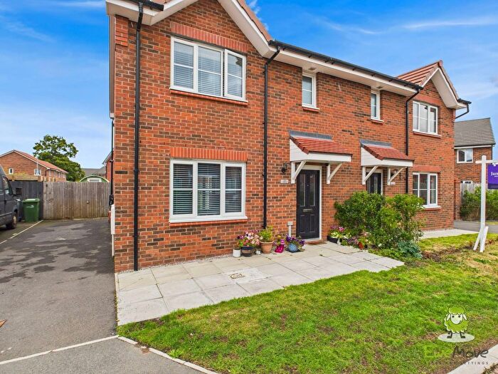 3 Bedroom Semi Detached House For Sale In Brogden Drive, Willaston, Nantwich, Cheshire, CW5