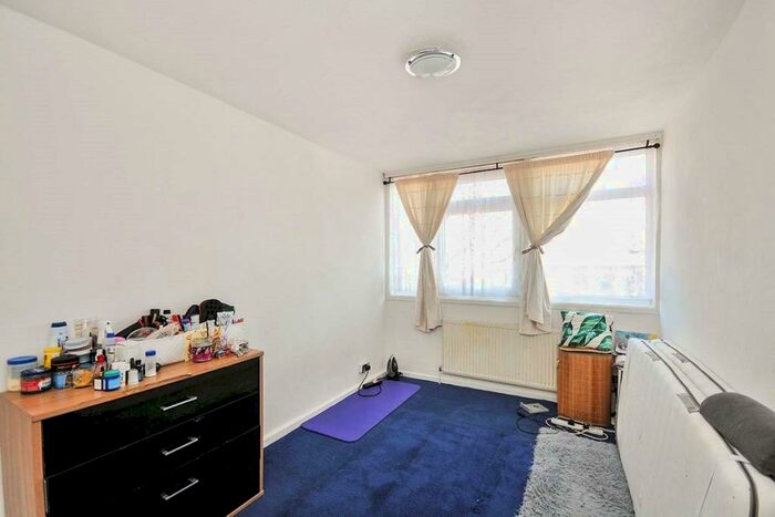 Property To Rent In Mirror Path, London, SE9