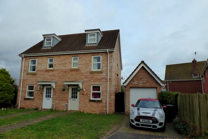3 Bedroom Semi-Detached House To Rent In Rushton Drive, Carlton Colville, Lowestoft, NR33