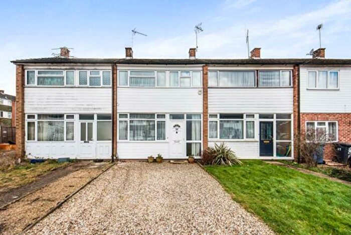 3 Bedroom Terraced House To Rent In Blackwater, GU17