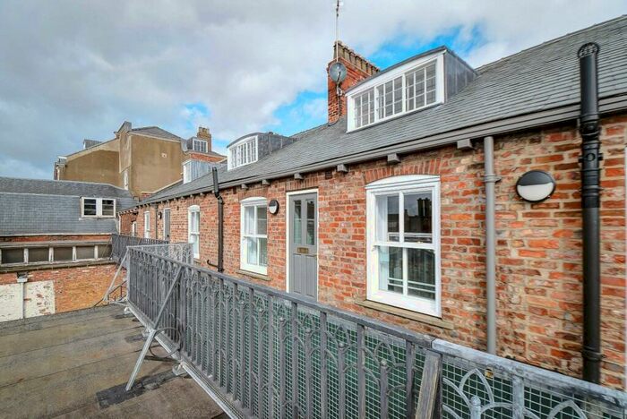 2 Bedroom Flat To Rent In Whitefriargate, Hull, East Yorkshire, HU1