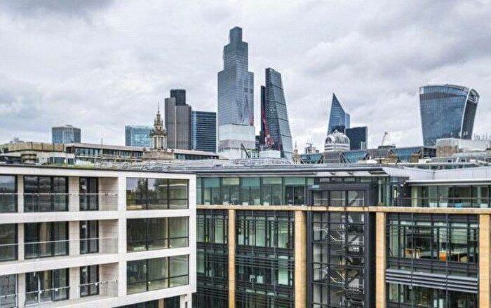 3 Bedroom Flat To Rent In Upper Thames Street, London, EC4V