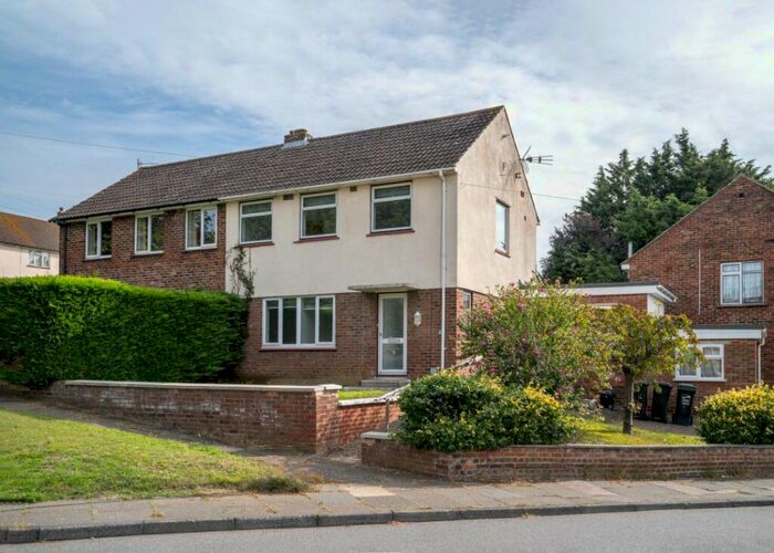 6 Bedroom House To Rent In Kent Avenue, Canterbury, CT1