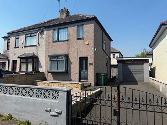 3 Bedroom Semi-Detached House For Sale In Clara Road, Wrose, Bradford, BD2