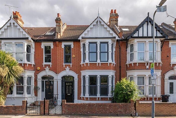 3 Bedroom Terraced House For Sale In Empress Avenue, Aldersbrook, E12