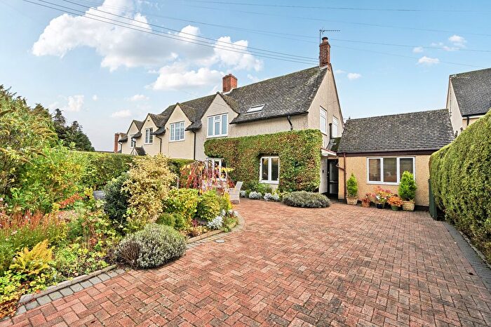 5 Bedroom Detached House For Sale In Bignell View, Bicester, OX26